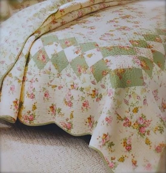 Americana Patchwork Vintage Roses Throw Quilt
