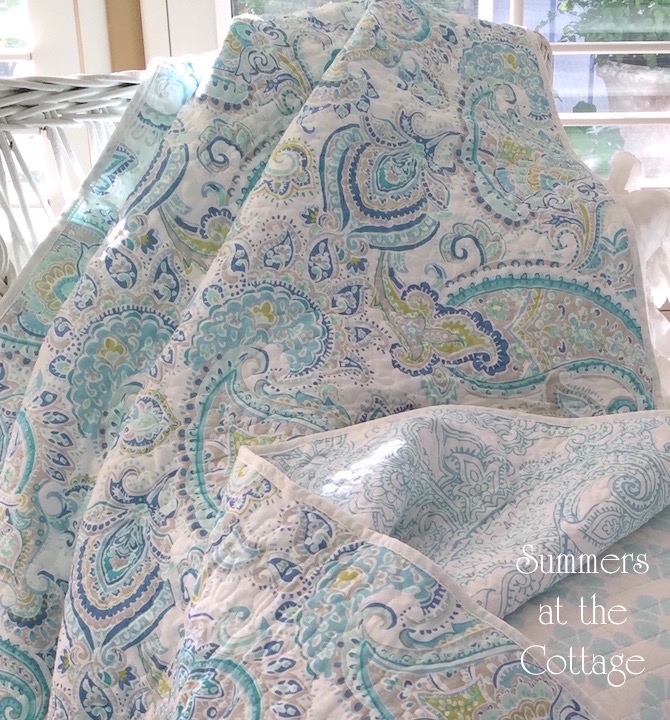 PAISLEY WAVES OF SEA GLASS COLOR AQUA BLUE TURQUOISE TEAL FLORAL KING